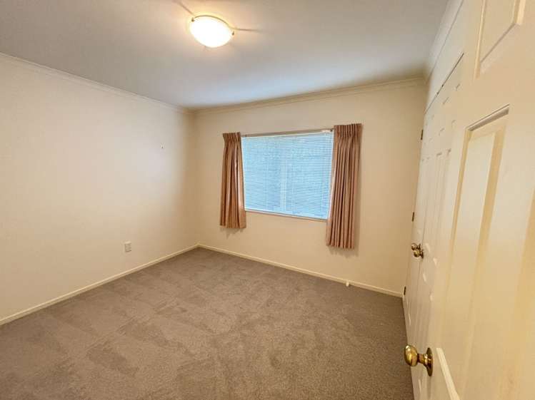 8 Rosebay Rise Henderson_12