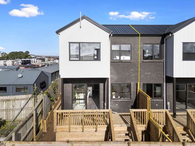 Modern 3-Bed Duplexes in North Mt Wellington!
