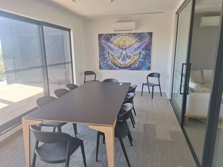 1155 South Road Oakura_6