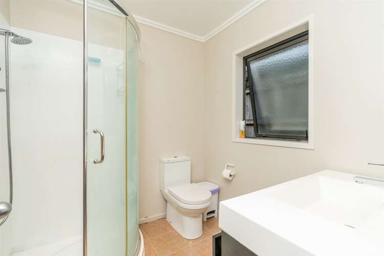 54 Farnborough Drive Nawton_14