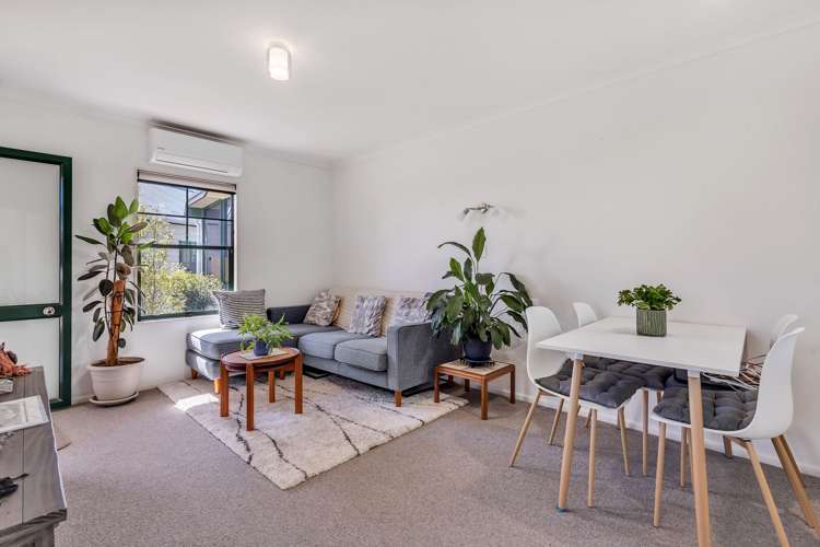 1/70 Whiteley Street_2