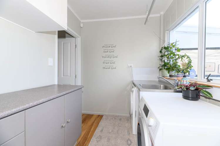 170 Titirangi Road New Lynn_17