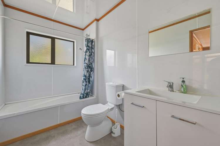 14A Charles Road Hannahs Bay_8