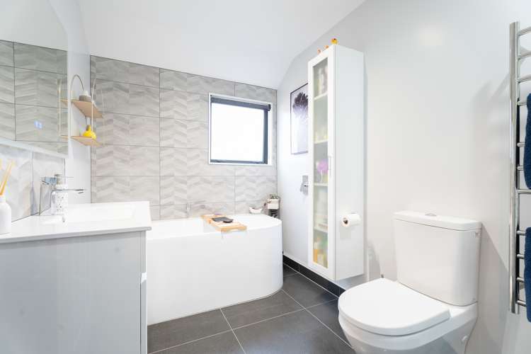 13 Claverton Grove Churton Park_29