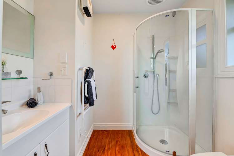 57 Esther Place Red Beach_11