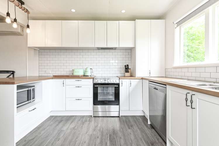 433 Dalcross Street Mayfair_2