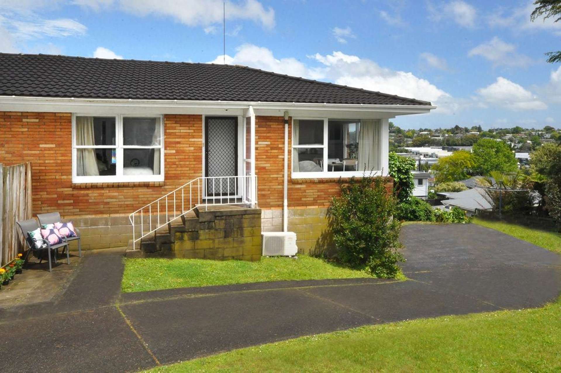 2/97 Target Road Totara Vale_0