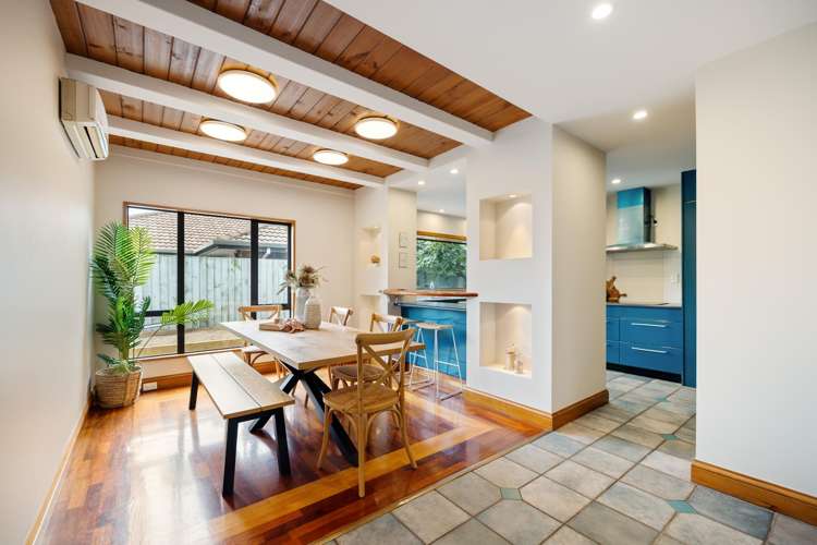 2/155 Yaldhurst Road Upper Riccarton_6