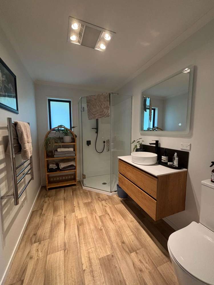 Tawhana Crescent Red Beach_7