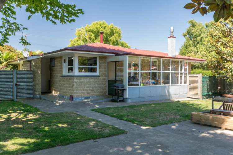 33 Waters Avenue Burleigh_5