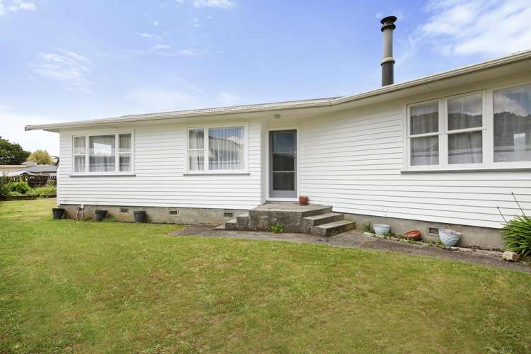 7 Kentucky Street Totara Park_16
