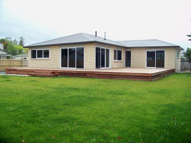 Modern 3 Bedroom - Leamington
