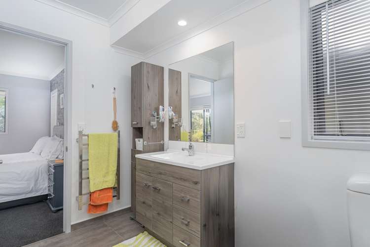 28 Motukorure Parade Cooks Beach_18