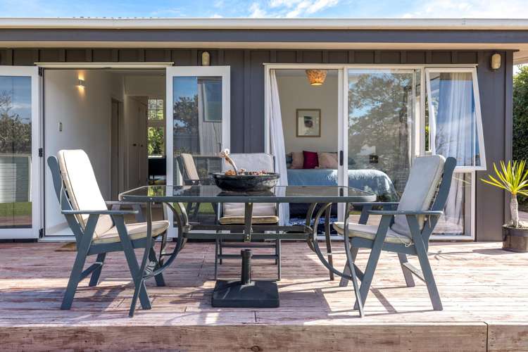 42 Tahatai Road Oneroa_10