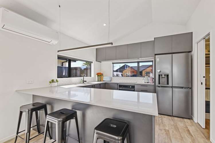 24 Nathaniel Archer Street Woodend_1