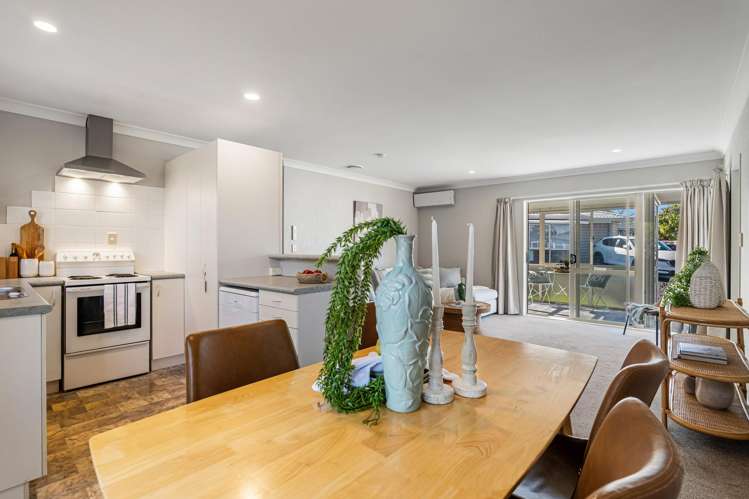 1/2 Doment Crescent Orewa_7