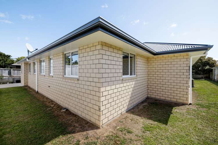 2/180 Burns Street Leamington_20