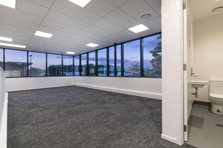 1-8/11 Triton Drive Albany_7