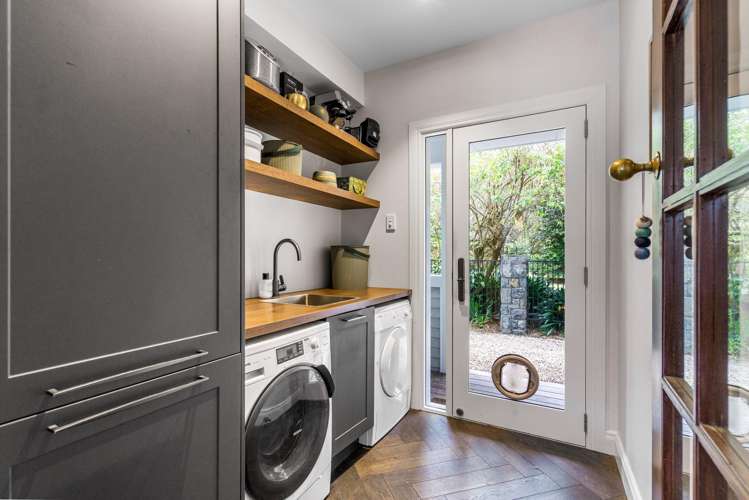 4 Castle Drive Epsom_14