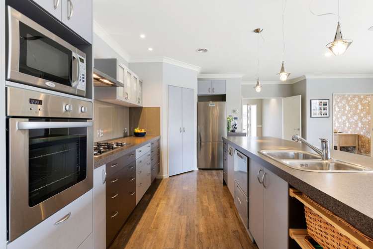 8 Overbury Crescent Rolleston_3