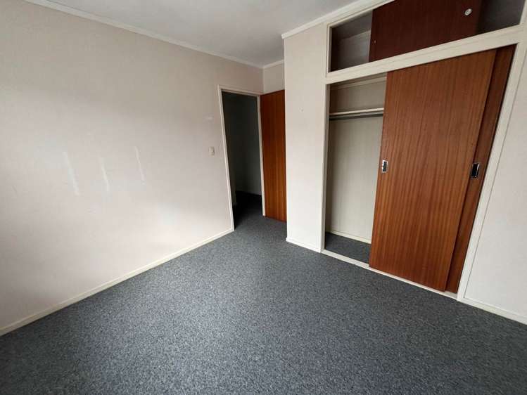 5B Hedge Row Sunnyhills_10