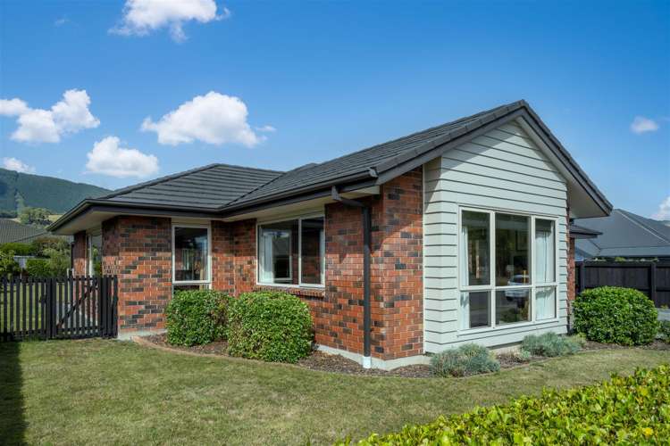 76 Covent Drive Stoke_1