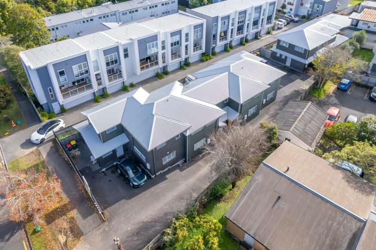 2/2 Palmerston Street Hamilton Central_6