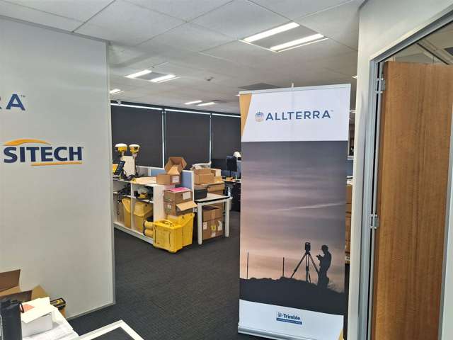 Unit 2/1 Show Place Addington_3