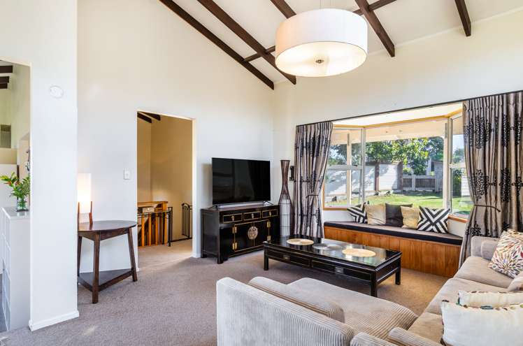 9 Armstrong Grove Hilltop_5