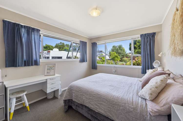 6 Resthill Crescent Glenview_2