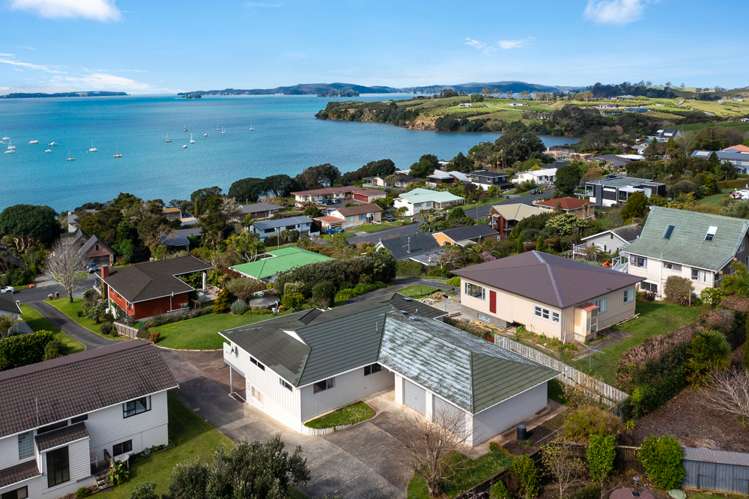 24 Willjames Avenue Algies Bay_9