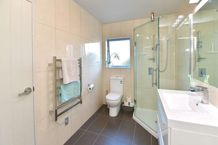 4 Bella Vista Drive Gulf Harbour_20