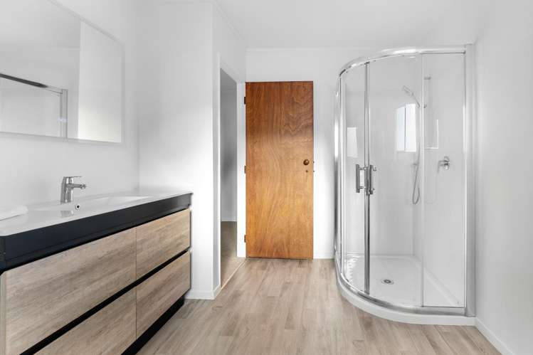 1/965 Beach Road Torbay_6