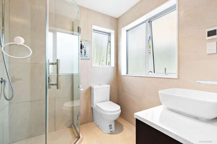 24a Fontenoy Street Mount Albert_15