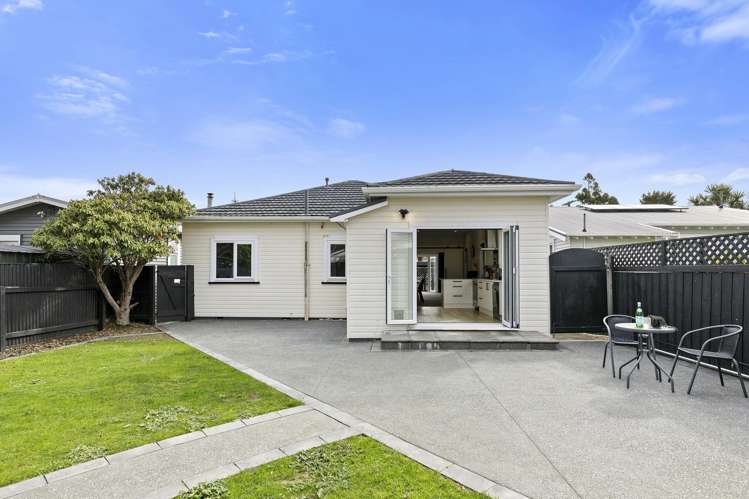 10 Byron Street Petone_19