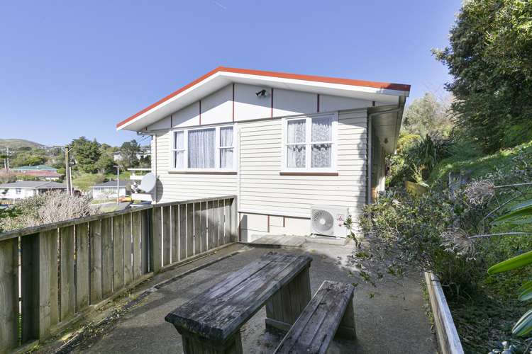 51 Catherine Crescent Paparangi_12