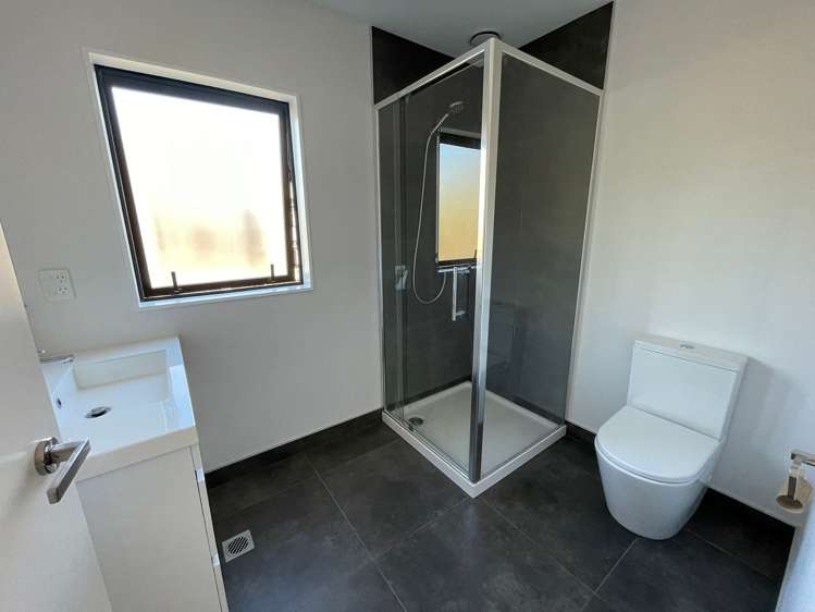 1/110 Kervil Avenue Te Atatu Peninsula_9