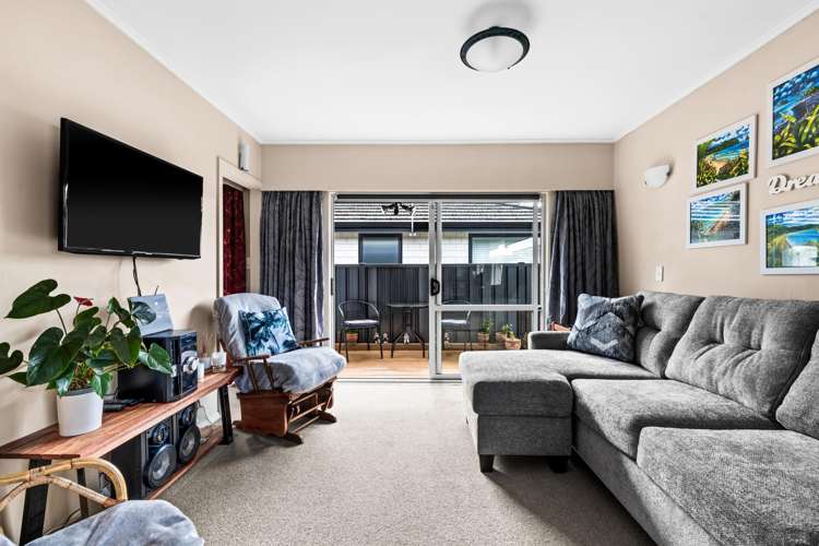 53 Menin Road Onekawa_7