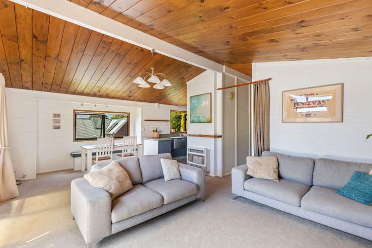 13 Lindaver Grove Merrilands_7