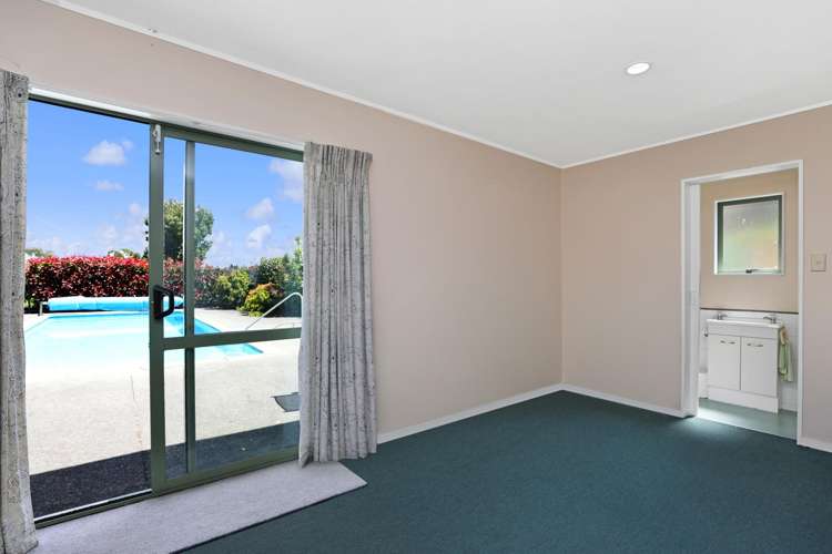 1 Farm Road Allenton_26