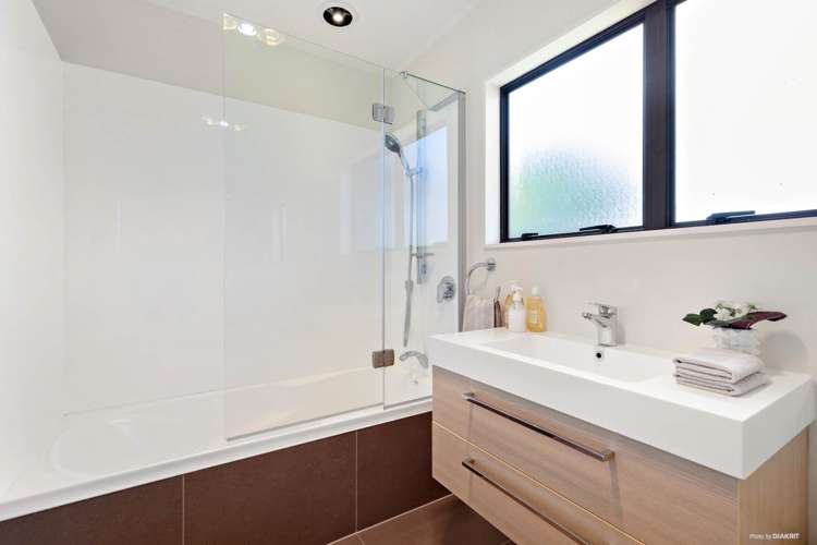 18a Fairholme Avenue Epsom_11