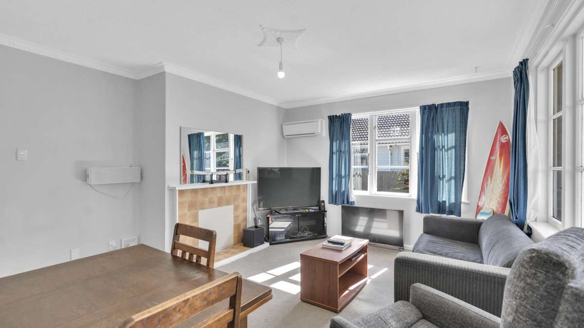 21 & 21B Ballantyne Ave_2