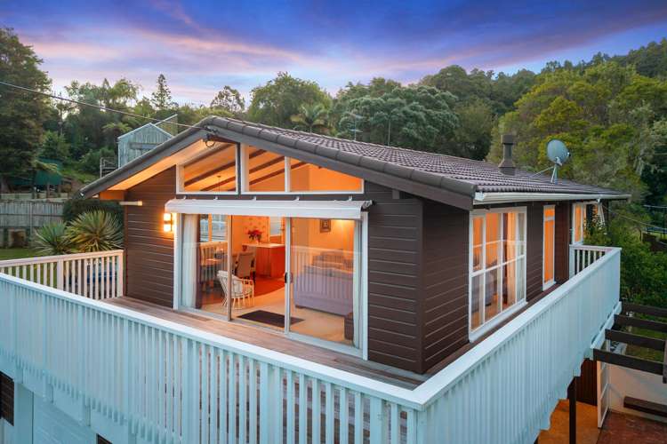 211 Woodlands Park Road Titirangi_22