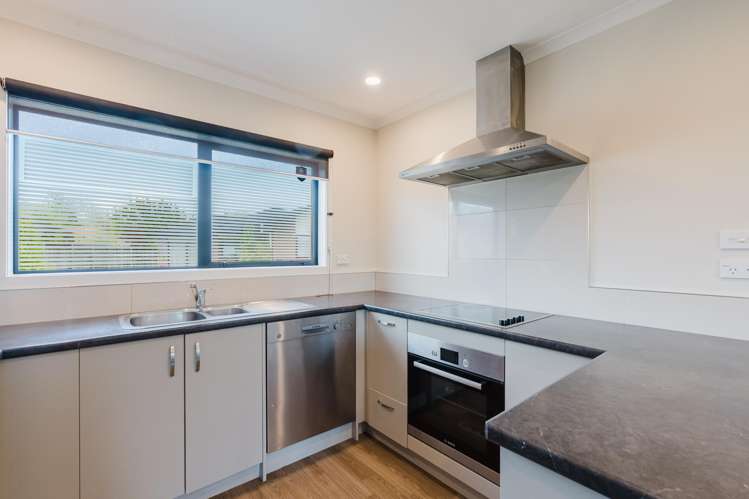 3/65 Knighton Road Hillcrest_4