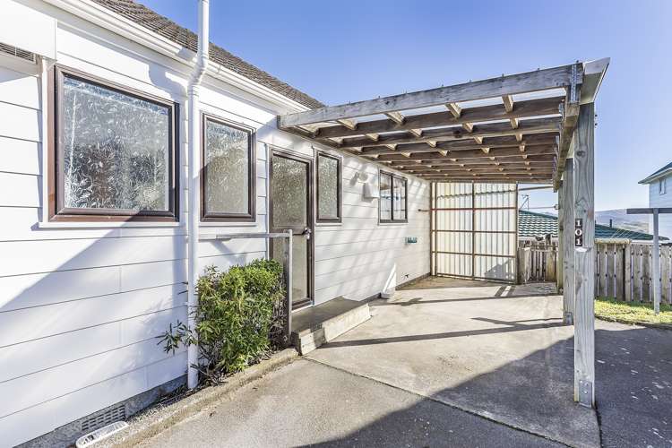 101 Beazley Avenue Paparangi_11