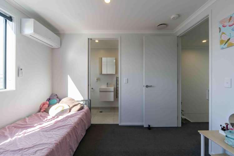 14/182 London Street Hamilton Central_9