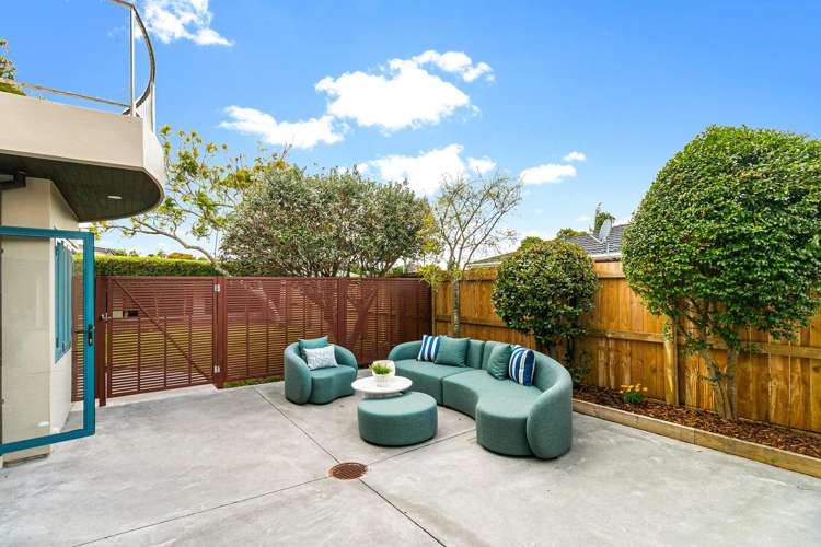 1/34 Eastern Beach Road Eastern Beach_8