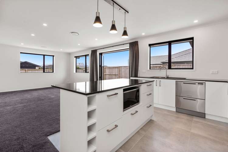 31 Saint Michael Crescent One Tree Point_24