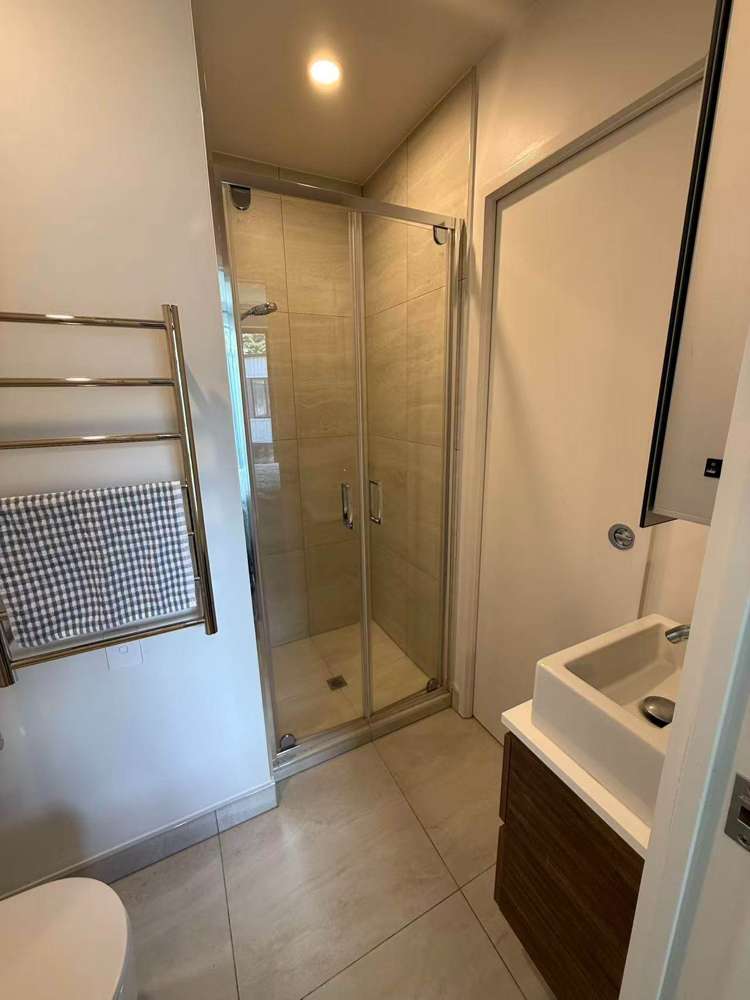 14/666B Great South Road Ellerslie_6