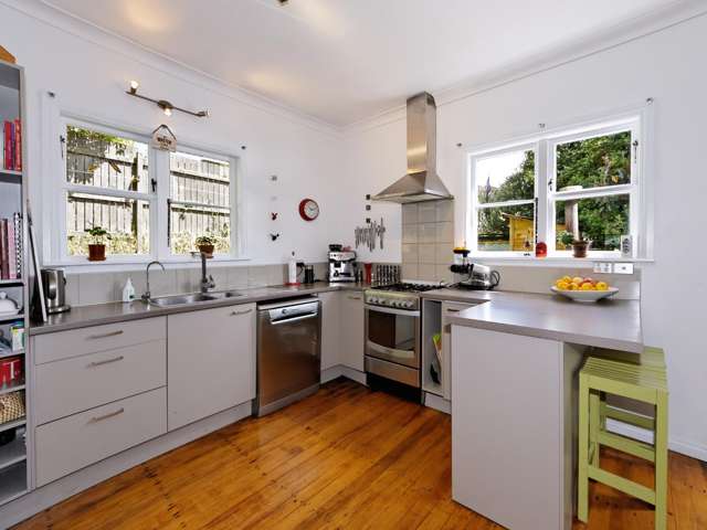 10a Kashmir Road Glen Eden_1